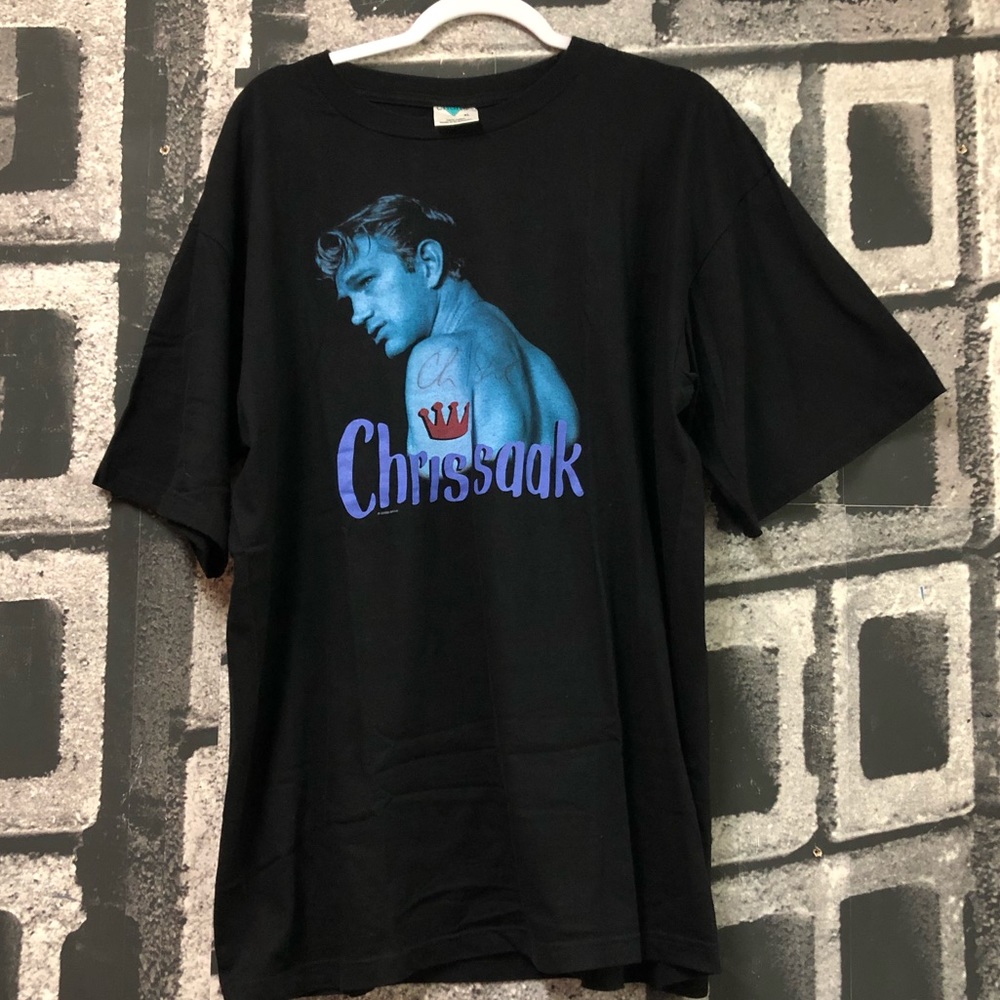 Chris Isaak 1995 autographed shirt